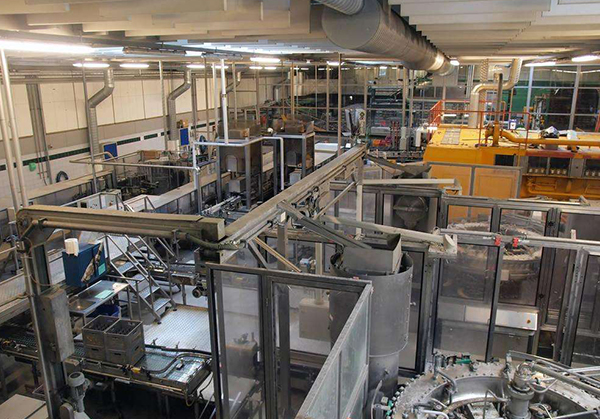 2016年深圳XX锐航模具塑胶厂- -深圳沙井搬至东莞谢岗工厂