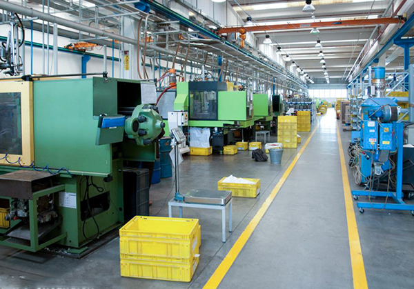 2017年深圳山一电机一整厂搬运至印尼和越南