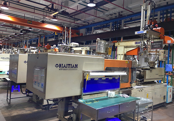 2018年完成深圳XX蓝思旺-深圳长圳至东莞设备搬运、设备运输、设备落坑移位